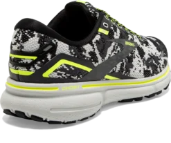 BROOKS Women's Ghost 15 Camo (029 - Black/Ebony/Nightlife) -BROOKS Shop 053CCE66 0AA7 4075 BA35 943C1DE21D2F