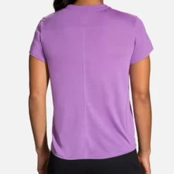 Brooks Distance Graphic Short Sleeve Women's (2020) 21 Brooks Distance Graphic Short Sleeve Women's (2020) -BROOKS Shop 056802 584 2