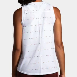 Brooks Distance Graphic Tank Spring 2022 Women's 27 Brooks Distance Graphic Tank Spring 2022 Women's -BROOKS Shop 057203 177 2