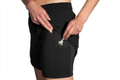 Brooks Women's Chaser 5" 2-IN-1 Short - Black (221464001) 10 Brooks Women's Chaser 5" 2-IN-1 Short - Black (221464001) -BROOKS Shop 221464 001 D4 Chaser 5in 2in1 Short scaled