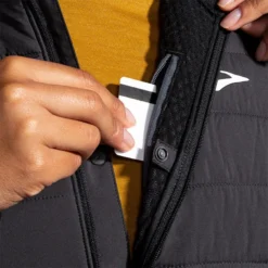 Brooks Women's Shield Hybrid Jacket - Black (221557001) -BROOKS Shop 221557 001 D2 Shield Hybrid Jacket 2