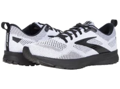 Brooks Revel 5