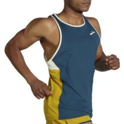 Brooks Men's Atmosphere Singlet -BROOKS Shop www brooksrunning com 211384 428 mv atmosphere singlet mens sleeveless running top 2